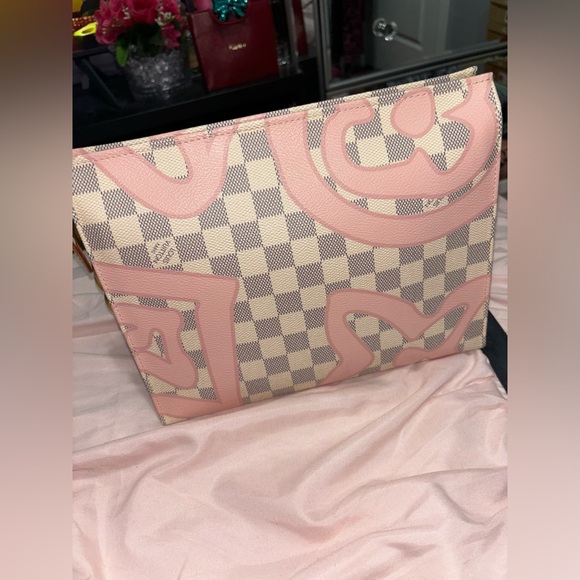 Louis Vuitton Damier Azur Tahitienne Toiletry Pouch 26 - Picture 3 of 7